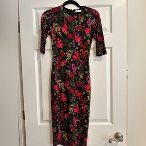 ALICE & OLIVIA DELORA FLORAL FITTED DRESS. New! Never worn.